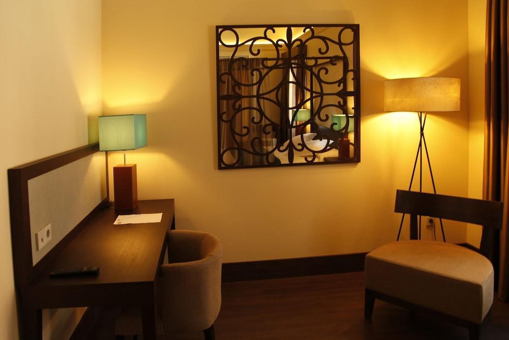 Hotel Spa Martin El Humano เซกอร์เบ ภายนอก รูปภาพ