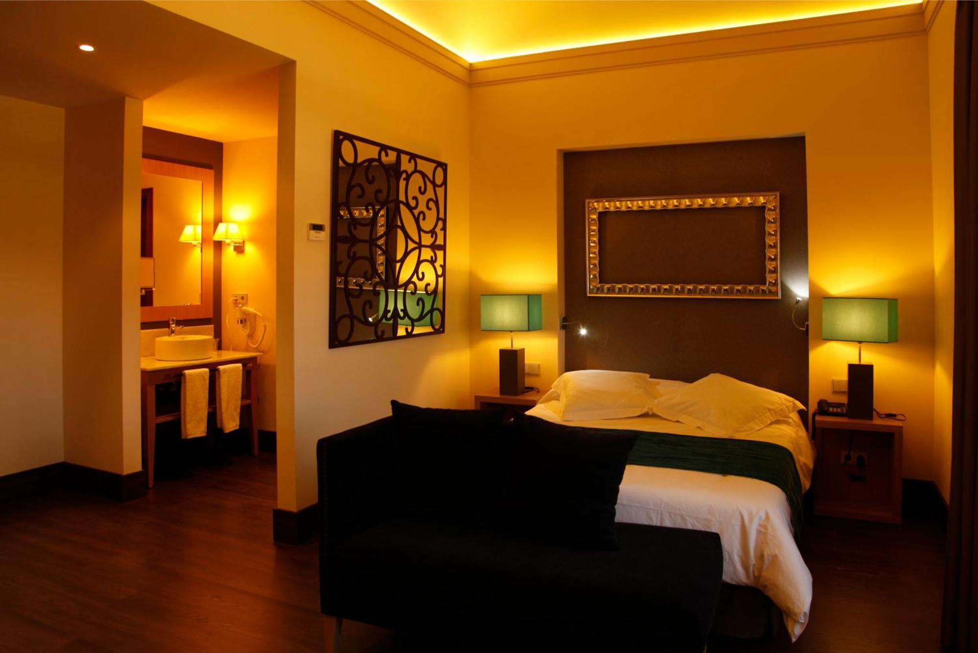 Hotel Spa Martin El Humano เซกอร์เบ ภายนอก รูปภาพ